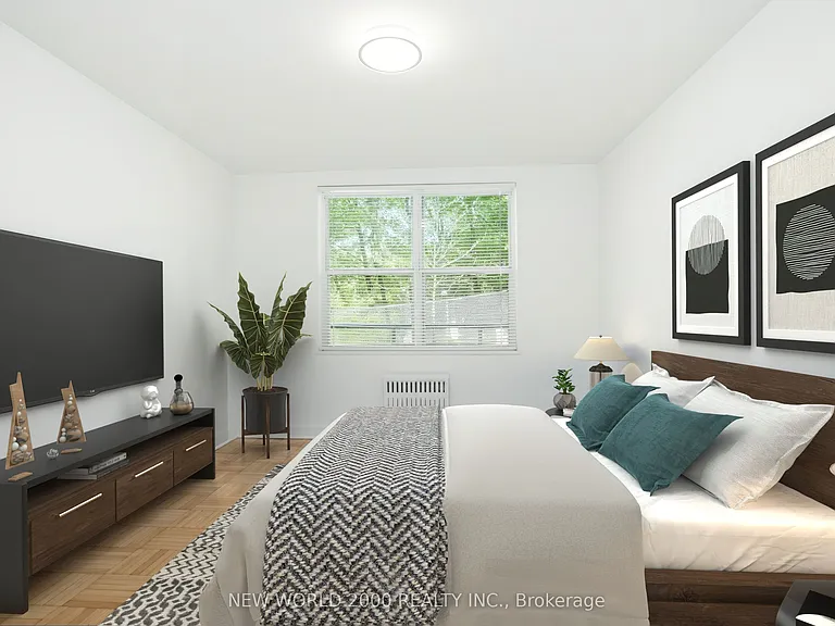 49 Glen Elm Ave #102 — Photo 7