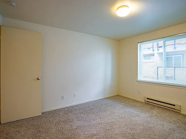 6th Ave Apartments — Photo 50