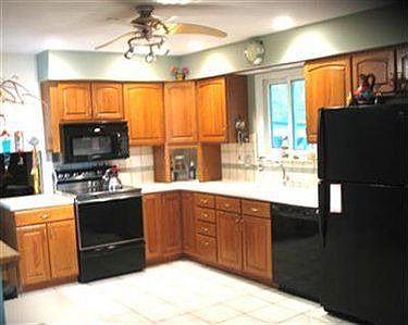 4th image of 31550 Farm Dr