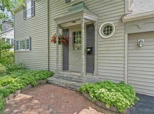 2 Morton Rd, Syracuse, NY 13214