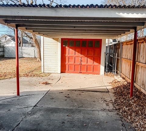 3rd image of 1409 S Osage Ave