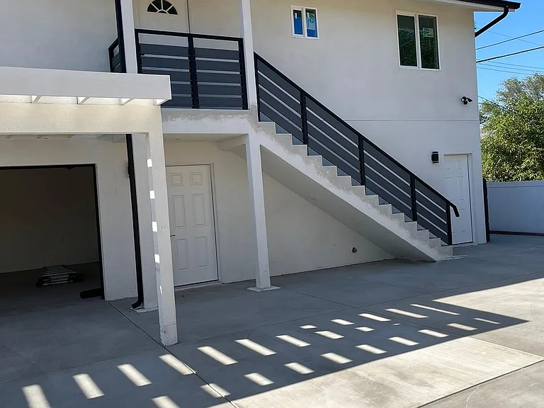 12420 Luna Pl — Photo 2