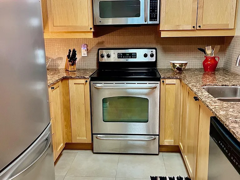8889 Caminito Plaza Centro #7229 — Photo 19