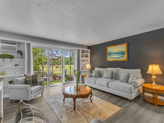 5th image of 4704 Venice Heights Blvd Unit 210