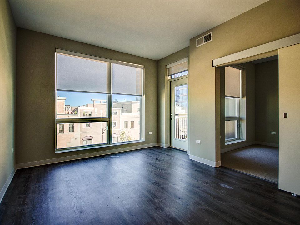 1st image of 851 W Grand Ave #405A