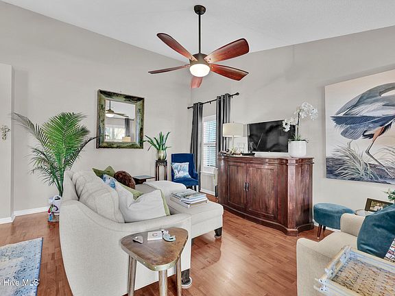 4th image of 607 Hopscotch Court