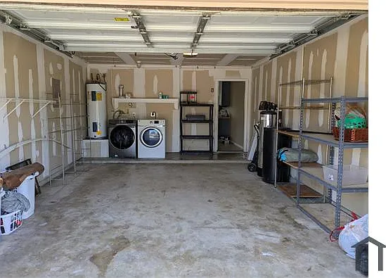 4 bed, 2165 sqft, $1,900 — Photo 4