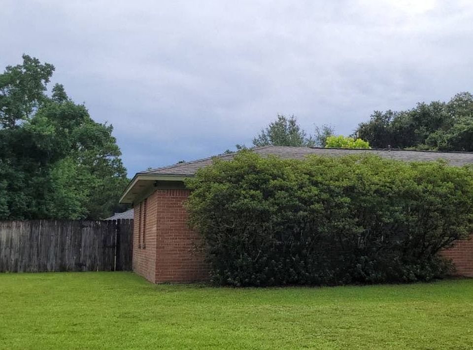 2nd image of 318 Rita Ln