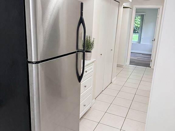 3rd image of 644 Keith Rd E #8