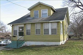 2nd image of 330 Forest Ave