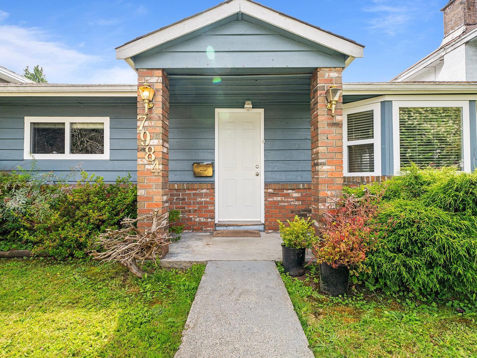 NAO確認ページ 7984 18th Ave, Burnaby, BC V3N 1J6 | MLS #R3024255 | Zillow