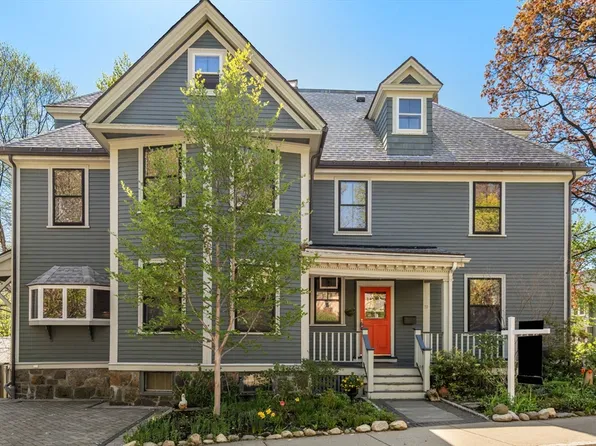 23 Toxteth St, Brookline, MA 02445