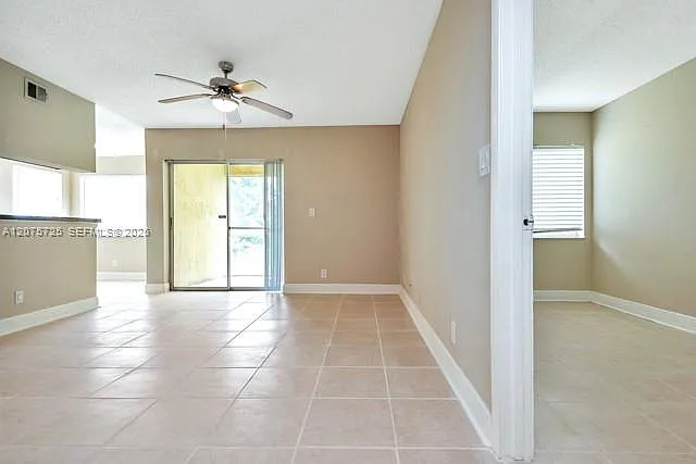 Sun Vista Gardens Condo — Photo 3