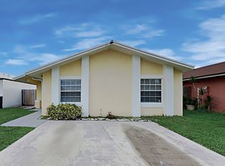 11829 SW 210th Ter, Miami, FL 33177