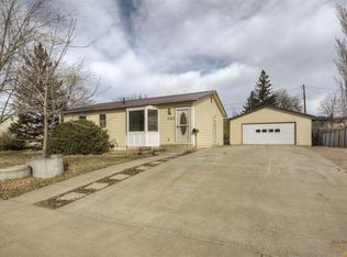 130 Fairmont Blvd, Rapid City, SD 57701