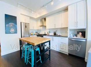 4380 Lakeshore Rd #PENTHOUSE 18, Kelowna, BC V1W5N3