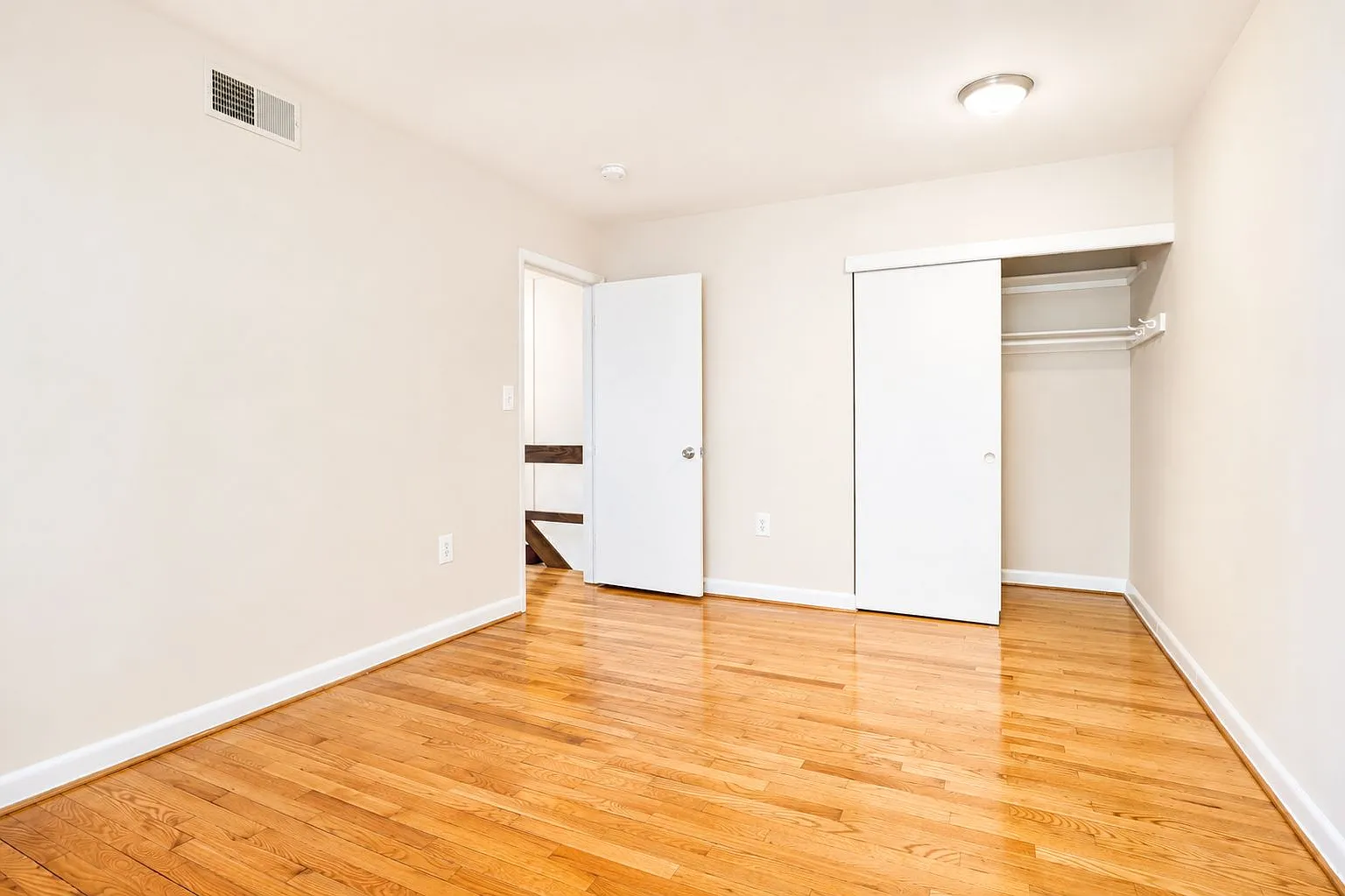 Hancock Apartments — Photo 4