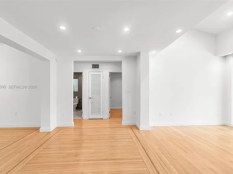 776 NE 74th St — Photo 13