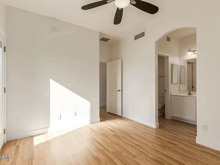 3447 E Lance Ln — Photo 11