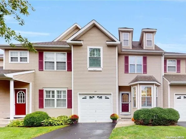 25 Deer Valley Drive #11C, Nesconset, NY 11767