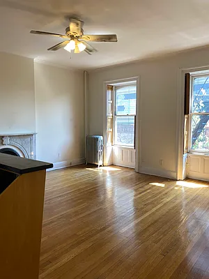 Rented by Georgine Podhorsky, LREB | media 32