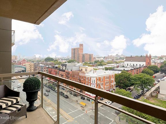 3rd image of 500 4th Ave APT 8D
