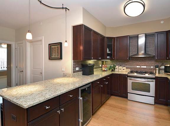 3rd image of 50 S Greeley St APT 215
