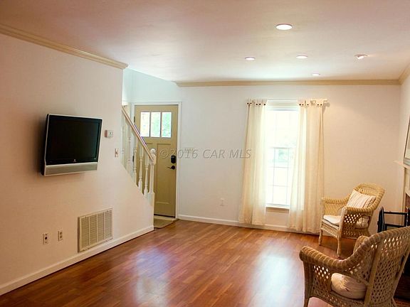 Living Room to foyer