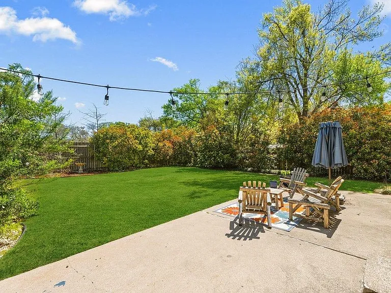 10408 Loring Dr — Photo 34