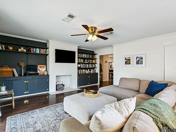 3rd image of 3115 Slate St