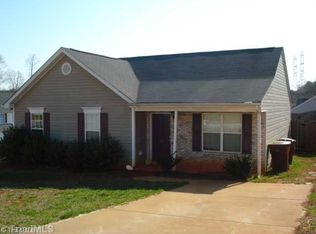 154 Drewsbury Dr, Greensboro, NC 27455