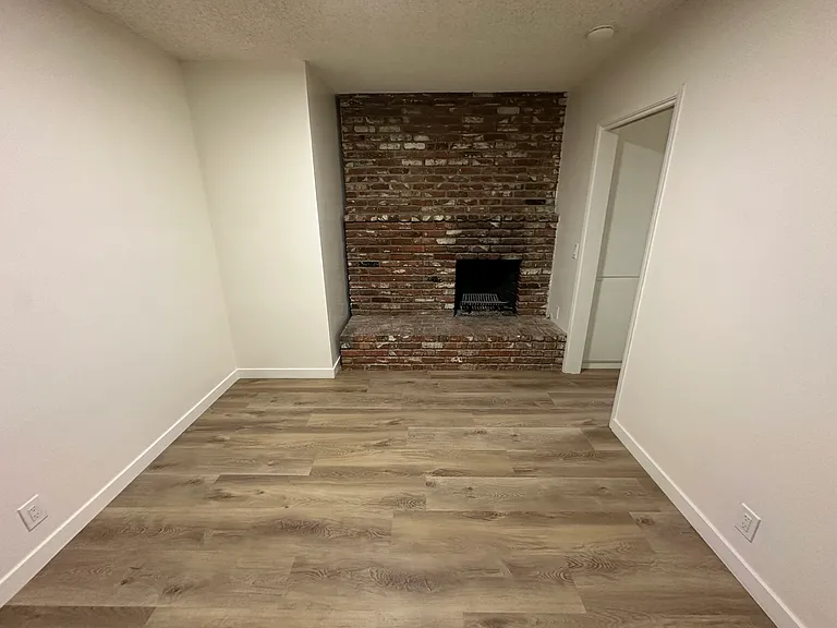 14330 Bon View Ave — Photo 17