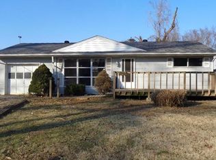 1515 Pin Oak Ln, Swansea, IL 62226