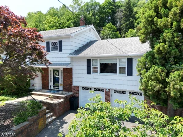 7 Mountainside Ter, Clifton City, NJ 07013