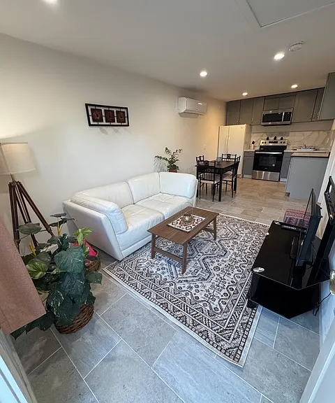 9 Eccelstone Cir #3 — Photo 9