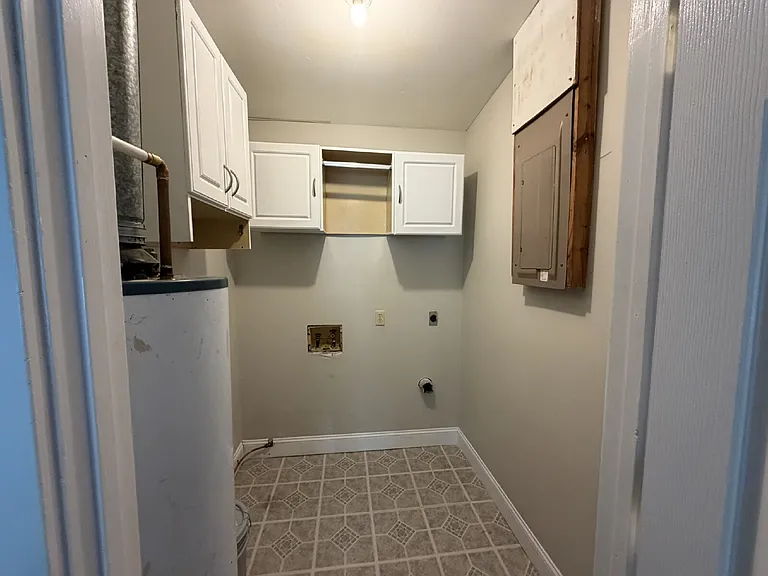 384 Pioneer Rd — Photo 4