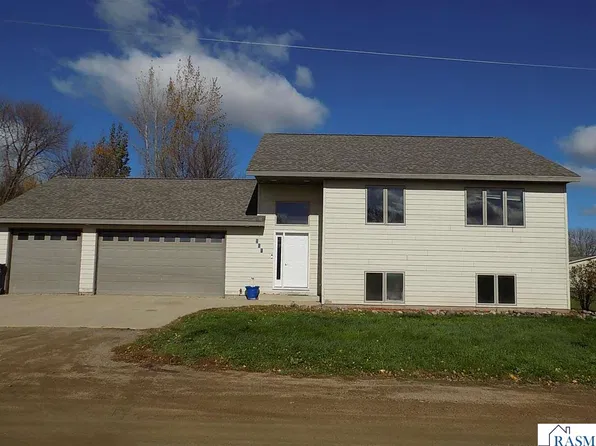 559 E 11th St, Gibbon, MN 55335