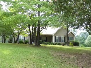 928 Cherokee Rd, Hueytown, AL 35023