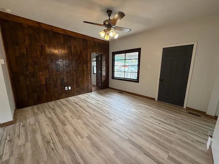 2202 D Ave — Photo 5