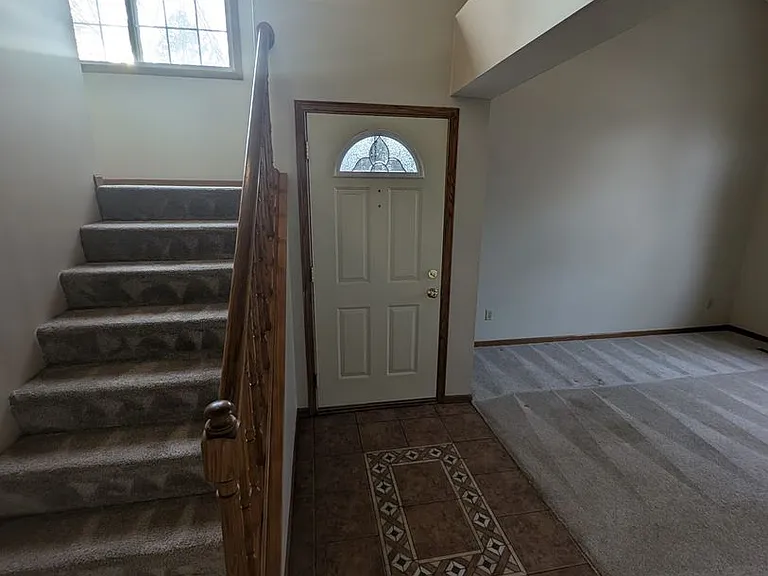 2583 Bedford Ct — Photo 4