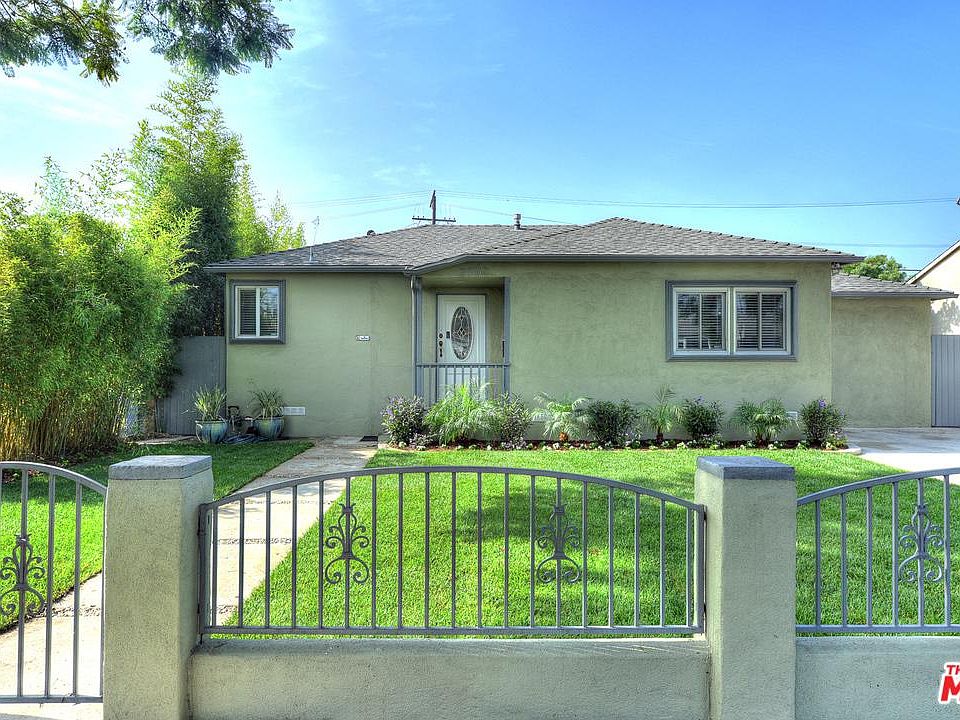 1st image of 2707 Barry Ave