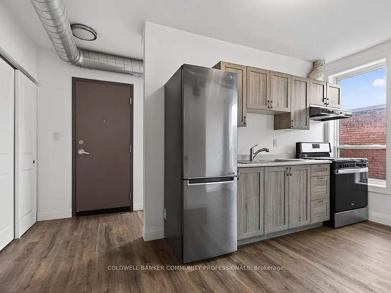 433 Barton St E #202 — Photo 27
