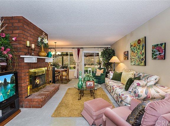 3rd image of 3954 E Piedmont Dr