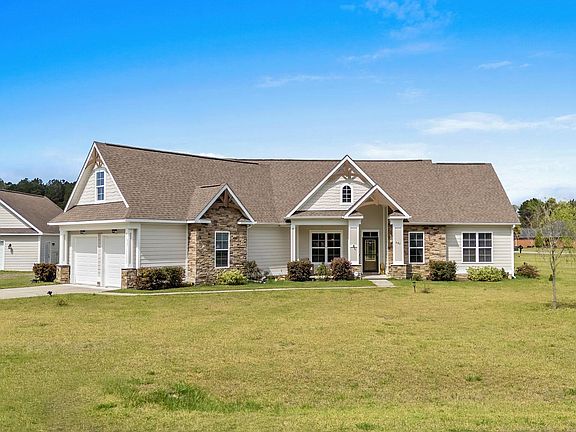 2nd image of 687 Tiger Paw Rd.