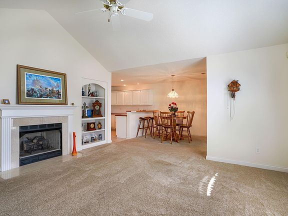 4th image of 1134 Overlook Ct