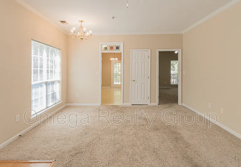 570 Treymoor Lake Cir — Photo 12