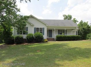 160 Elmbrook Ct, Fuquay Varina, NC 27526