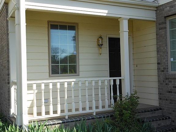 5th image of 330 Pinewood Dr