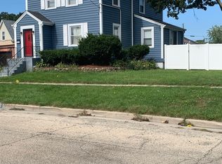 830 Kate St, Elgin, IL 60123