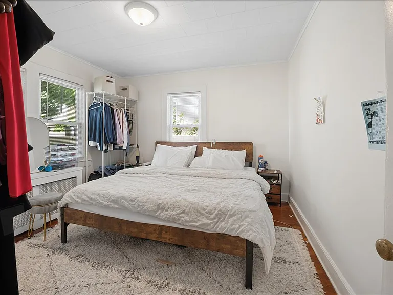 31 Armourvilla Ave — Photo 12